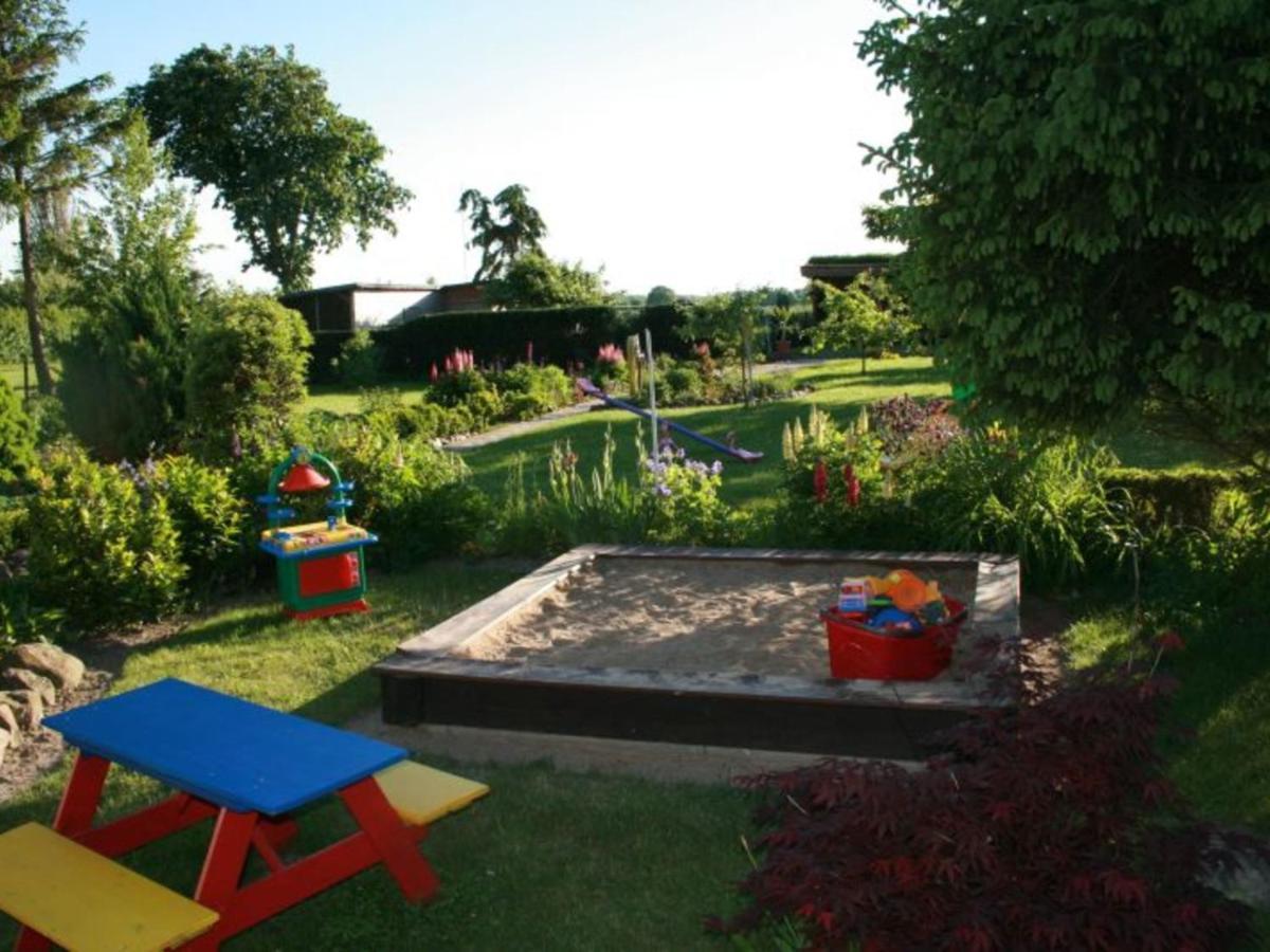 Cozy Apartment in Robertsdorf with Garden Blowatz Zimmer foto